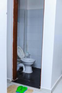 Ένα μπάνιο στο Mina Homes +10 φωτογραφίες