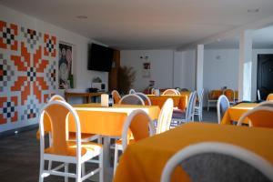 TV a/nebo společenská místnost v ubytování Willa Świetlana