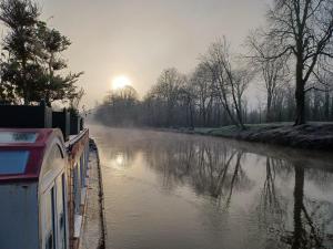 Příroda nedaleko ubytování na lodi + 4 fotografie