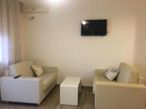 Φωτογραφία από το άλμπουμ του Hotel Mraen Durres σε Polisi i Vogël