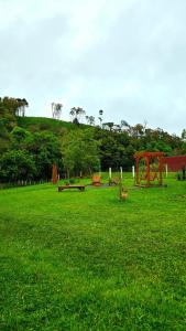 En have udenfor Chácara Caminho do Paraíso + 41 billeder