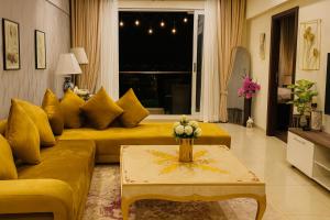 Khu vực ghế ngồi tại Clouds View Executive Serviced Apartments Fronting Centaurus Mall Islamabad