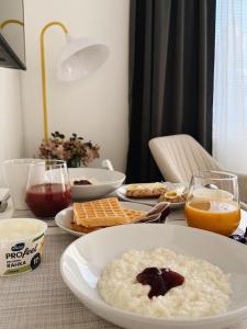 Φαγητό σε αυτό το διαμέρισμα ή κάπου εκεί κοντά