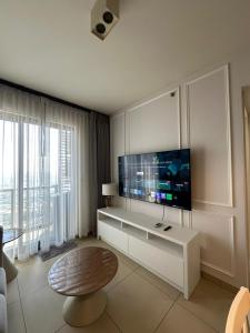 Televiisor ja/või meelelahutuskeskus majutusasutuses unixx seaview