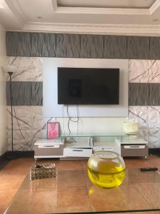 TV/trung tâm giải trí tại Piso