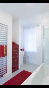 Et badeværelse på Exklusive Unterkunft im Herzen der Altstadt