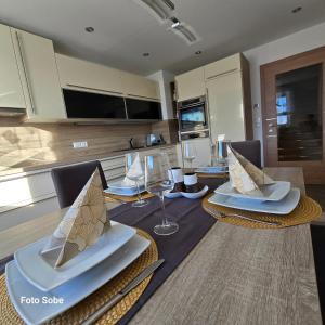 Η κουζίνα ή μικρή κουζίνα στο Landhaus Bergblick- Techelsberg