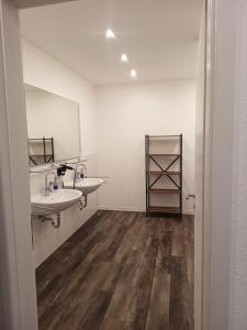 Et badeværelse på Ferienwohnungen auf Hof Elseblick