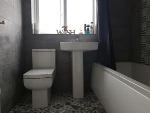 Et badeværelse på Liverpool Redwood house