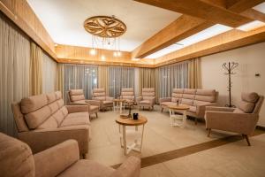 Istumisnurk majutusasutuses Kaniówka Ski Resort- relaks w górach z basenem, sauną i jacuzzi