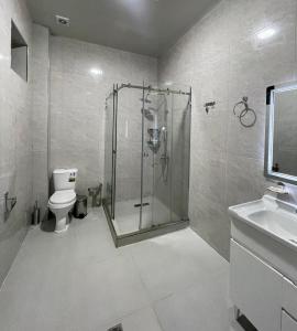 Ένα μπάνιο στο Viva Inn +6 φωτογραφίες