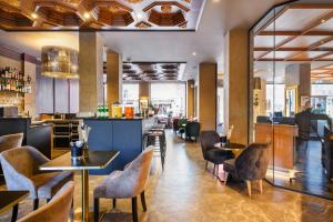 אזור ישיבה ב-Munich Furnished Apartments