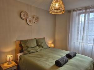 En eller flere senge i et værelse på Game of Tarn