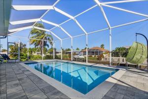 Πισίνα στο ή κοντά στο Unique Paradise 5BR, KING Bed, 3BA, GYM, POOL, BBQ