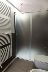 Koupelna v ubytování Maso Zandonai + 38 fotografií