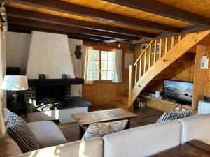 O zonă de relaxare la Chalet familial Rose de Noël