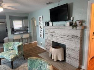 Galería fotográfica de Updated Home Steps to Daytona Beach en Daytona Beach