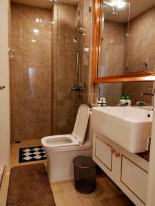 Koupelna v ubytování The Empire Tower Pattaya KZi820