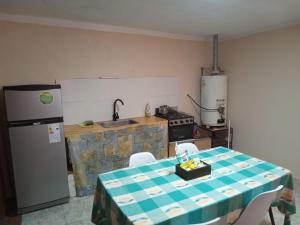 Køkken eller tekøkken på Depto Santo Brochero centro + 1 billede