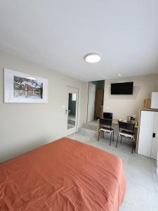 Fotografie z fotogalerie ubytování Chambre climatisée et salle de bain privatives, parking v destinaci Lisle-sur-Tarn + 9 fotografií