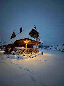 Domek z Sercem v zimě