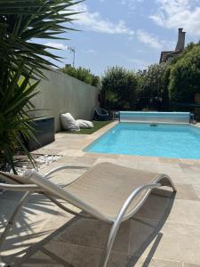 La alberca dentro o cerca de Superbe appartement, à proximité du centre d'Arles