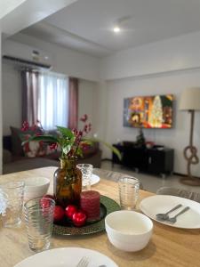 Posezení v ubytování The Family Suite at the Mactan Airport