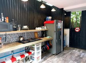 Η κουζίνα ή μικρή κουζίνα στο TR3S by Walter de la Renta +15 φωτογραφίες