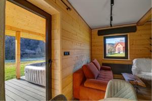 Khu vực ghế ngồi tại Rentimi - Domek Tylicka Ostoja z Jacuzzi - przy Master-Ski +39 ảnh