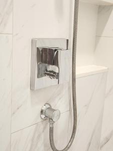 Et badeværelse på Prime 1BR in Sukhumvit 11 CentralStylishModern