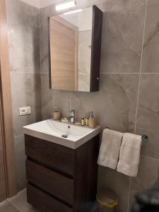 Et badeværelse på Near Naples Caserta Center + 7 billeder