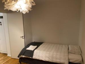 Una cama o camas en una habitación de Westfield Private Room