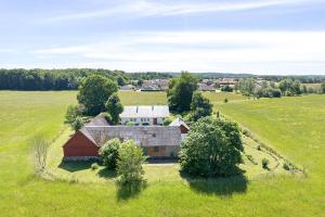 SjöboToftalid的空中看场谷仓