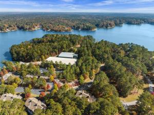 Galería fotográfica de Elegant Reynolds Lake Oconee - Golf and Serenity en Greensboro