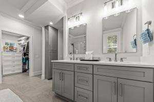 Galería fotográfica de Elegant Reynolds Lake Oconee - Golf and Serenity en Greensboro