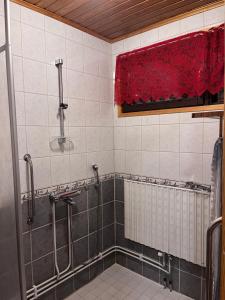 Koupelna v ubytování Pieksämäellä saunallinen kaksio rivitalossa