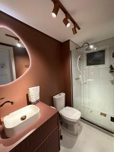 Ένα μπάνιο στο Apartamento Pé na areia +28 φωτογραφίες