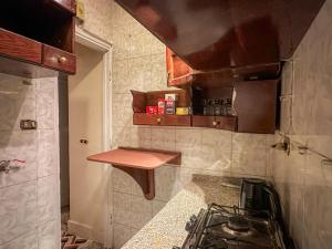 Kuchyň nebo kuchyňský kout v ubytování Anuket House