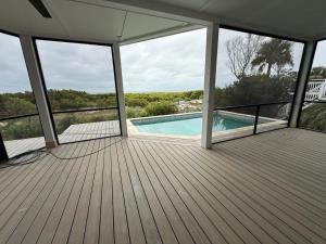 Bazén v ubytování Sprawling Ocean View Home with Massive Deck, Golf Cart Included nebo v jeho okolí + 25 fotografií