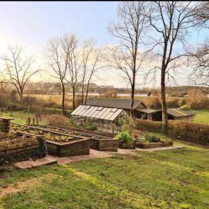 Fotografie z fotogalerie ubytování Waterside Studio Sanctuary v destinaci Belturbet