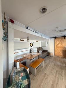 Posezení v ubytování Anchor by the Sea