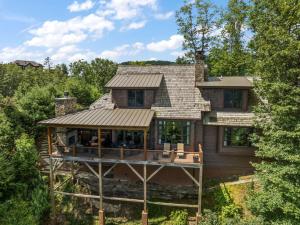 Το κτήριο όπου στεγάζεται  η παραθεριστική κατοικία