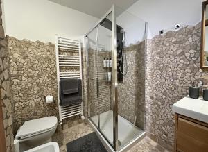 Ένα μπάνιο στο Cervinia House - Alpine Apartments & Chalet