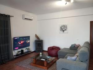 Μια τηλεόραση ή/και κέντρο ψυχαγωγίας στο Dotty's House