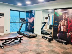 Fitness centrum a/nebo fitness zařízení v ubytování Golden Suites Grand Anukampa
