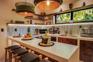 Matur á eða í nágrenni villunnar