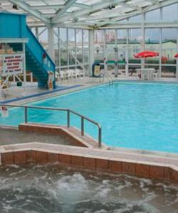 Swimmingpoolen hos eller tæt på Sam's Caravan Hire