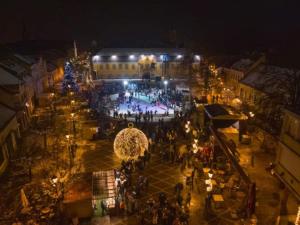 an overhead view of a christmas market at night at Esztergom apartman in Esztergom