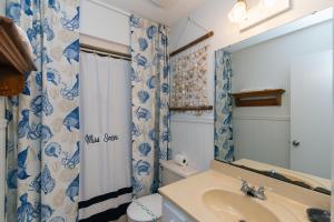 Ένα μπάνιο στο Miss Irene +27 φωτογραφίες