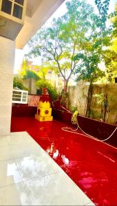 Πισίνα στο ή κοντά στο Lucknow FrameHouse